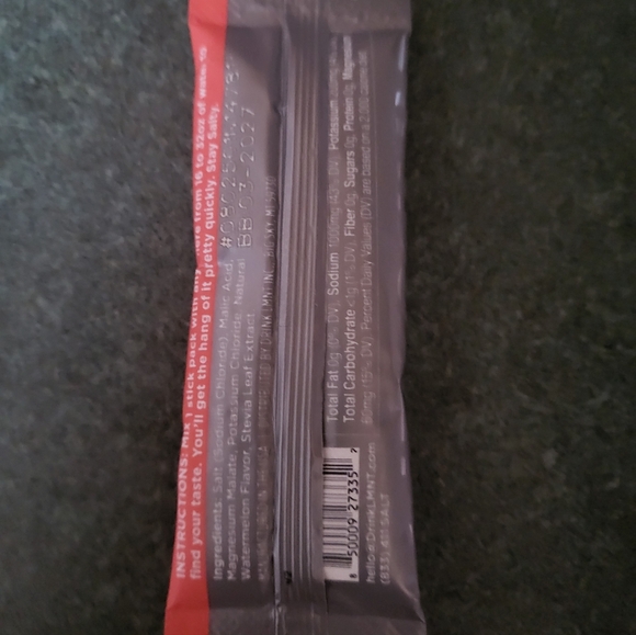 LMNT Electrolyte Drink Mix Packets, Watermelon Salt, 116 EA - Picture 4 of 9